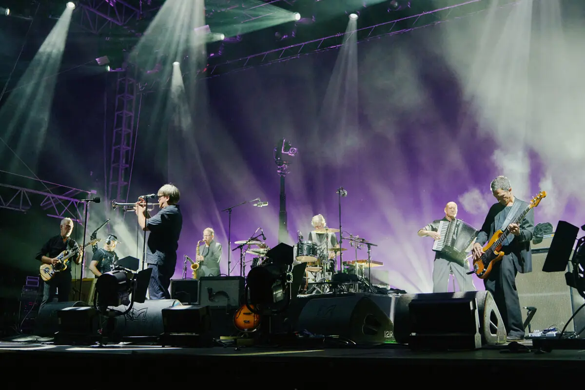 Element of Crime - Unscharf mit Katze 2025 | Loft Concerts