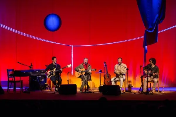 CAETANO-VELOSO-MORENO-ZECA-TOM-por-Ney-Coelho-3 Eventbild